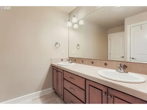 1339 SE 15th Avenue Canby OR 97013