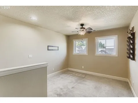 1339 SE 15th Avenue Canby OR 97013