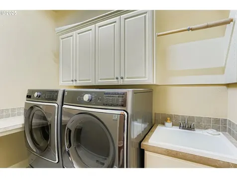 1339 SE 15th Avenue Canby OR 97013