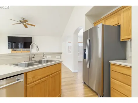 5470 Jeffrey Way Eugene OR 97402