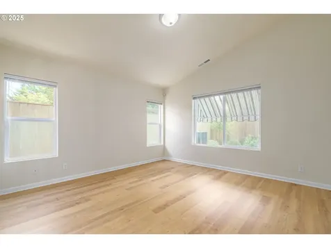 5470 Jeffrey Way Eugene OR 97402