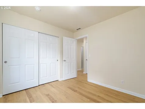 5470 Jeffrey Way Eugene OR 97402