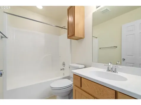 5470 Jeffrey Way Eugene OR 97402