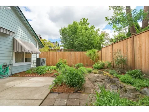 5470 Jeffrey Way Eugene OR 97402