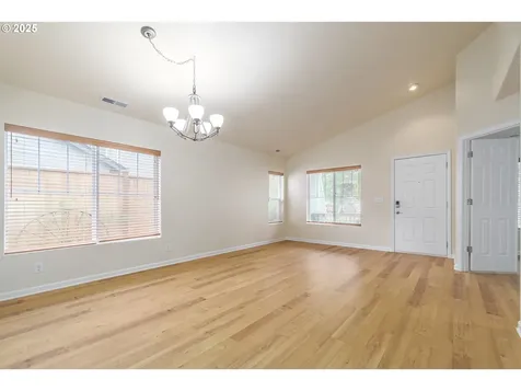 5470 Jeffrey Way Eugene OR 97402