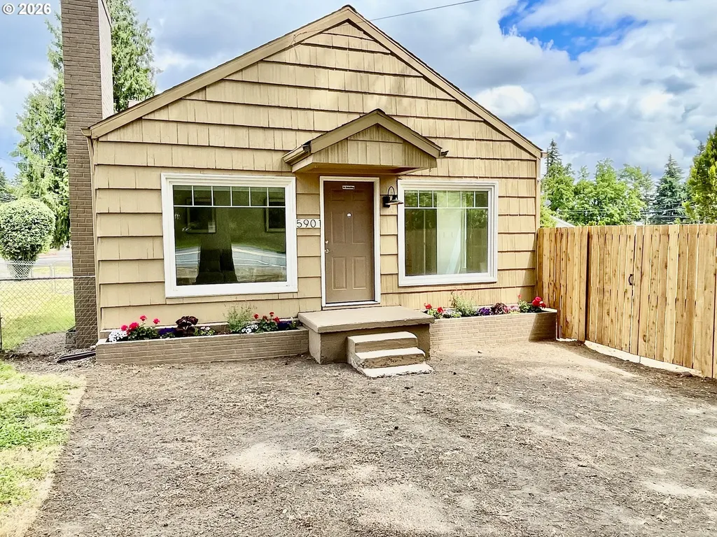 5901 SE Flavel Drive Portland OR 97206