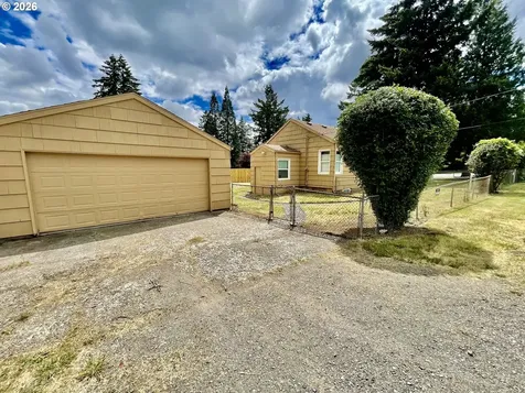 5901 SE Flavel Drive Portland OR 97206