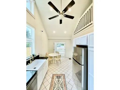 5901 SE Flavel Drive Portland OR 97206