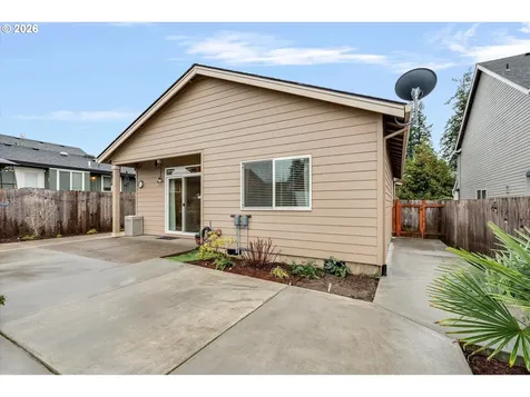 1460 SE 9th Avenue Canby OR 97013