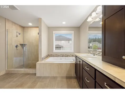 13215 NE 56th Avenue Vancouver WA 98686