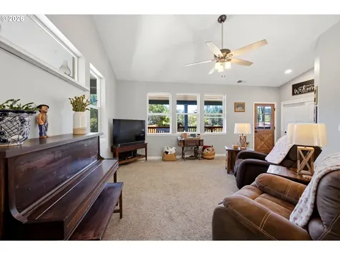 37886 S Wilhoit Road Molalla OR 97038