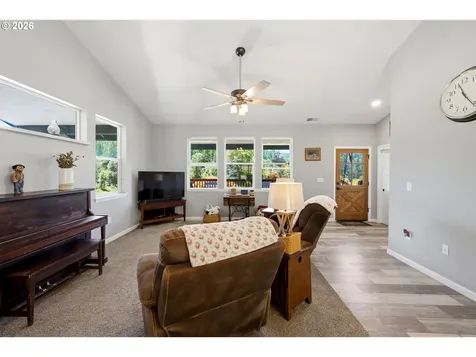 37886 S Wilhoit Road Molalla OR 97038