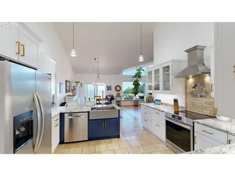 16881 Marina Heights Road Brookings OR 97415