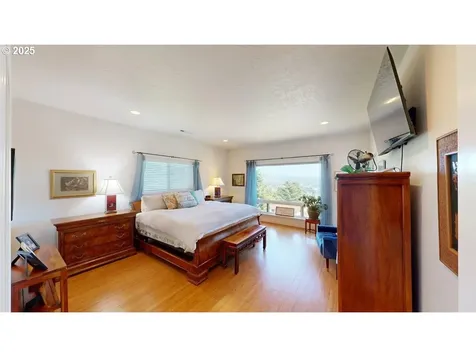 16881 Marina Heights Road Brookings OR 97415