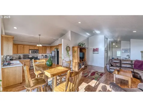 16881 Marina Heights Road Brookings OR 97415