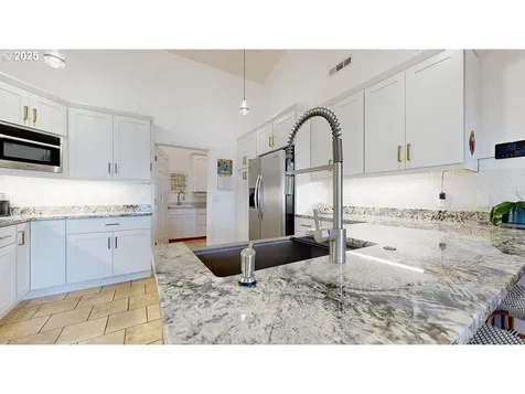 16881 Marina Heights Road Brookings OR 97415