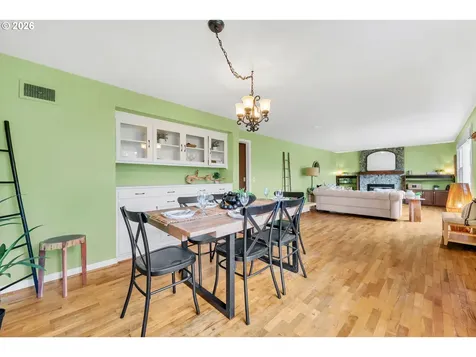 1555 Escalante Street Eugene OR 97404