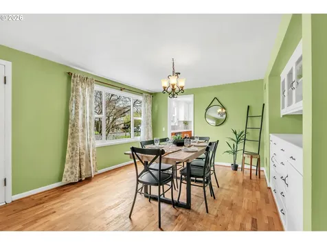 1555 Escalante Street Eugene OR 97404