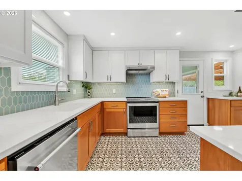 1555 Escalante Street Eugene OR 97404