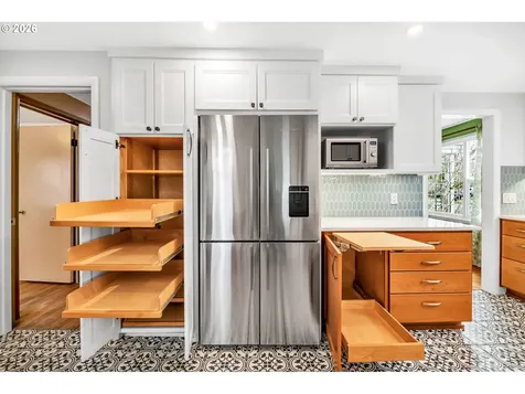 1555 Escalante Street Eugene OR 97404