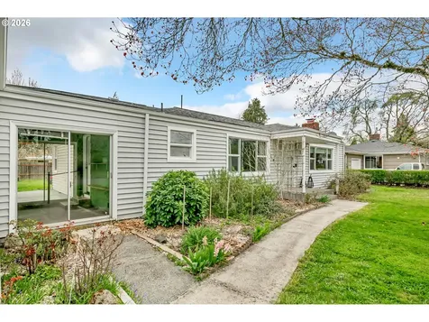 1555 Escalante Street Eugene OR 97404