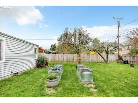 1555 Escalante Street Eugene OR 97404