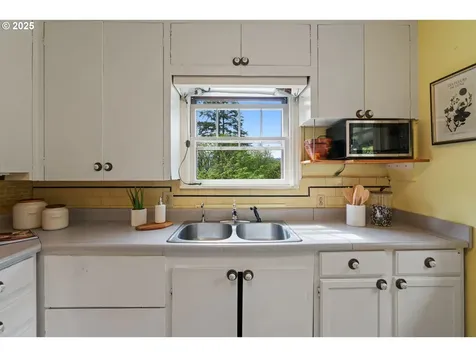 4131 N Overlook Terrace Portland OR 97217