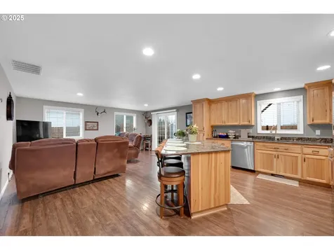 440 63rd Street Springfield OR 97478