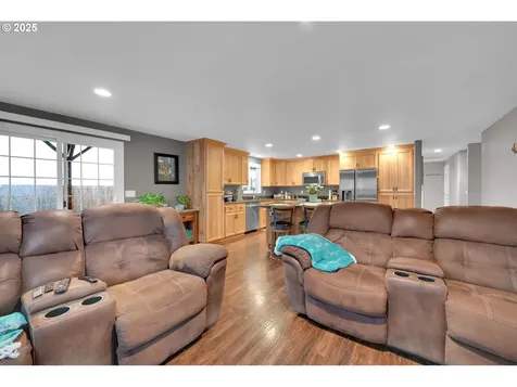 440 63rd Street Springfield OR 97478