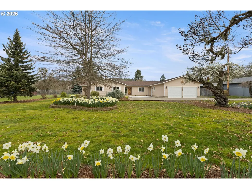 2164 SE Douglas Avenue Roseburg OR 97470