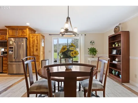 2164 SE Douglas Avenue Roseburg OR 97470