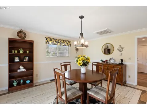 2164 SE Douglas Avenue Roseburg OR 97470