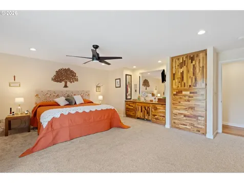 2164 SE Douglas Avenue Roseburg OR 97470