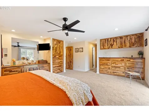 2164 SE Douglas Avenue Roseburg OR 97470