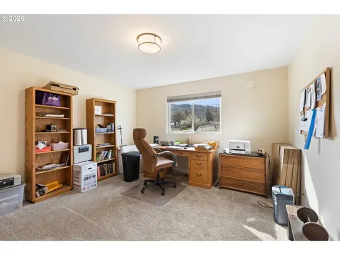 2164 SE Douglas Avenue Roseburg OR 97470