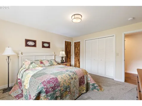 2164 SE Douglas Avenue Roseburg OR 97470