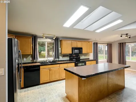 20788 Hazelnut Ridge Road NE Scotts Mills OR 97375