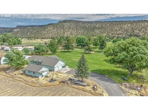 7208 NE Ochoco Highway Prineville OR 97754