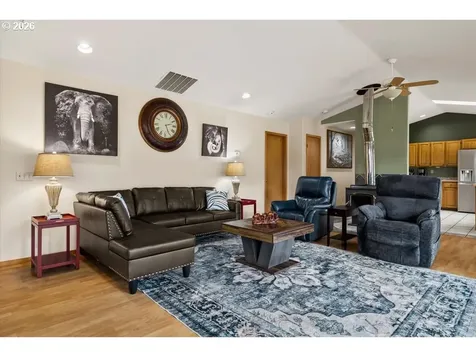 7208 NE Ochoco Highway Prineville OR 97754