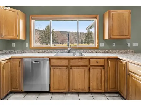 7208 NE Ochoco Highway Prineville OR 97754