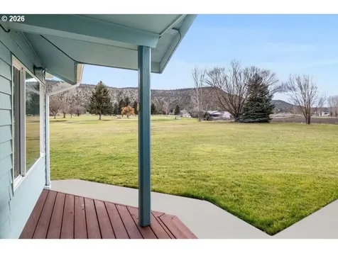 7208 NE Ochoco Highway Prineville OR 97754