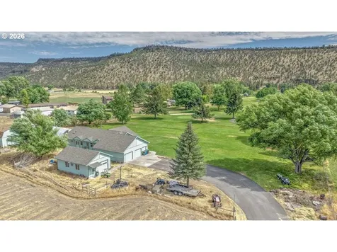 7208 NE Ochoco Highway Prineville OR 97754
