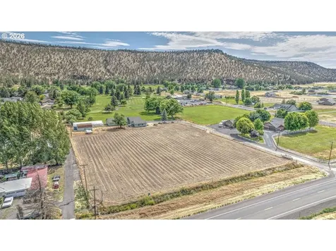 7208 NE Ochoco Highway Prineville OR 97754