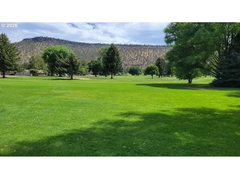 7208 NE Ochoco Highway Prineville OR 97754