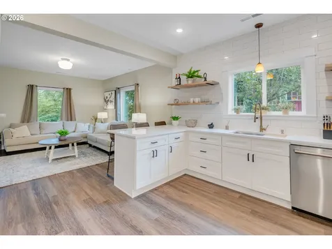 446 NE Cook Street Portland OR 97212