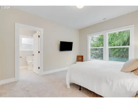 446 NE Cook Street Portland OR 97212