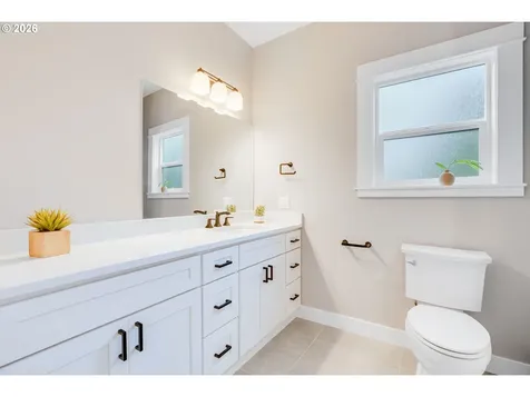 446 NE Cook Street Portland OR 97212