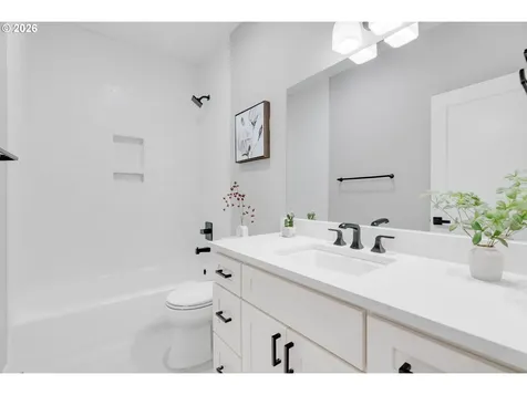 446 NE Cook Street Portland OR 97212