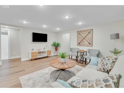 446 NE Cook Street Portland OR 97212