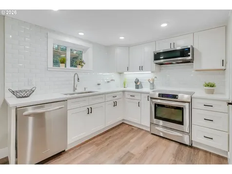 446 NE Cook Street Portland OR 97212